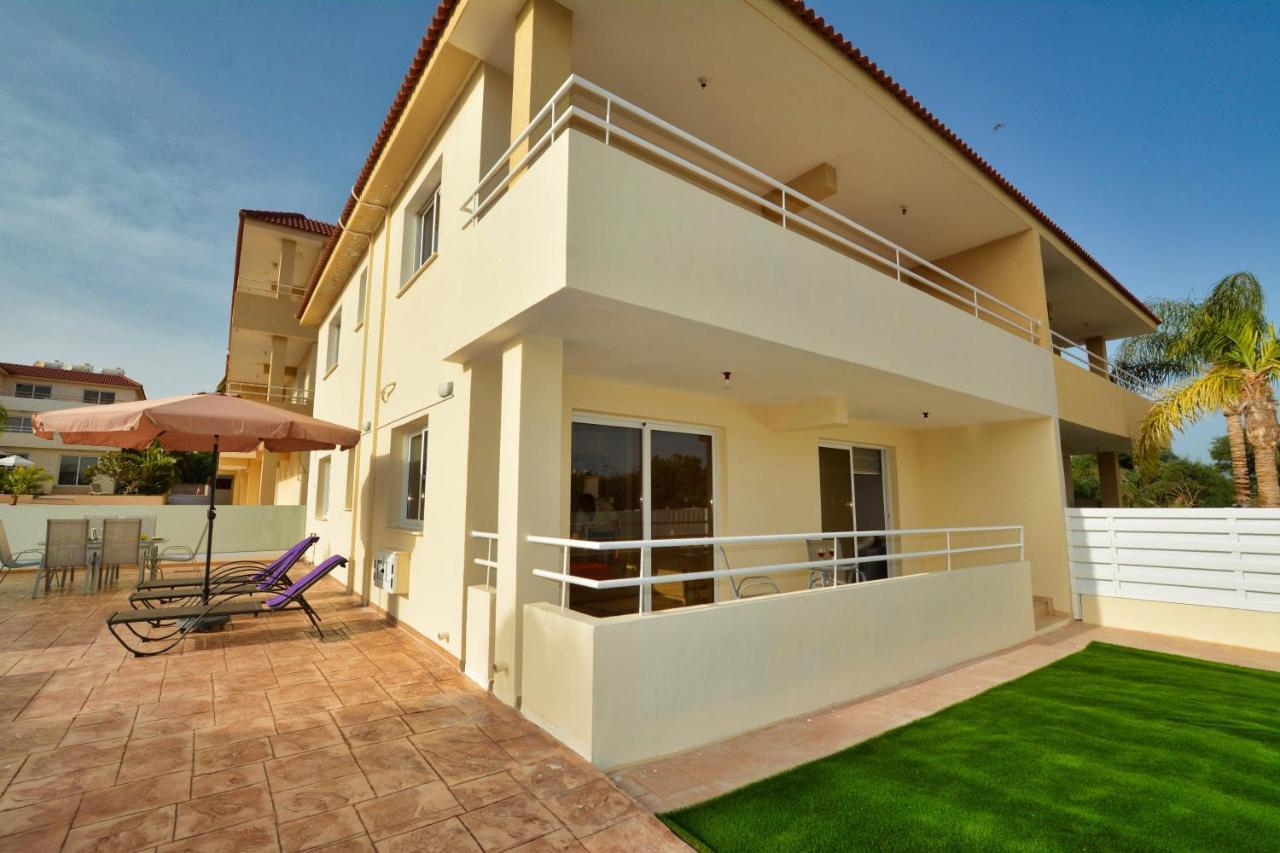 Nissi Martha Apartment Ayía Nápa Extérieur photo